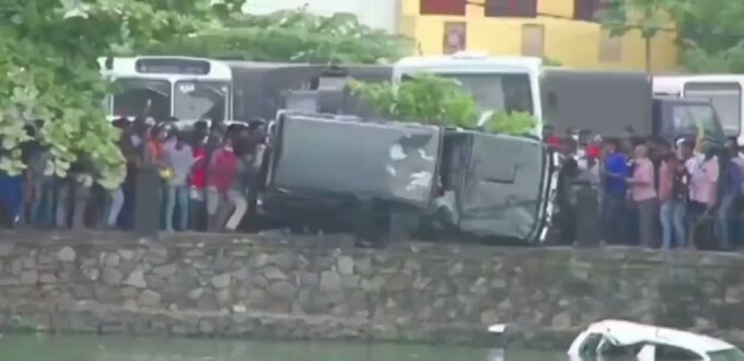 Watch: Sri Lankans Push Car Of Former Minister Into Lake